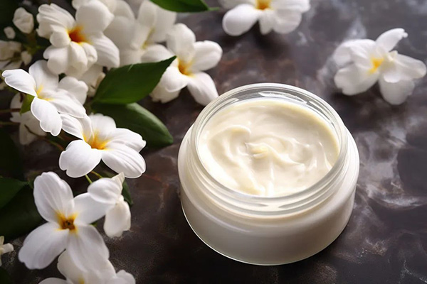 為什么涂面霜后會(huì)搓泥？涂面霜搓泥是什么原因？